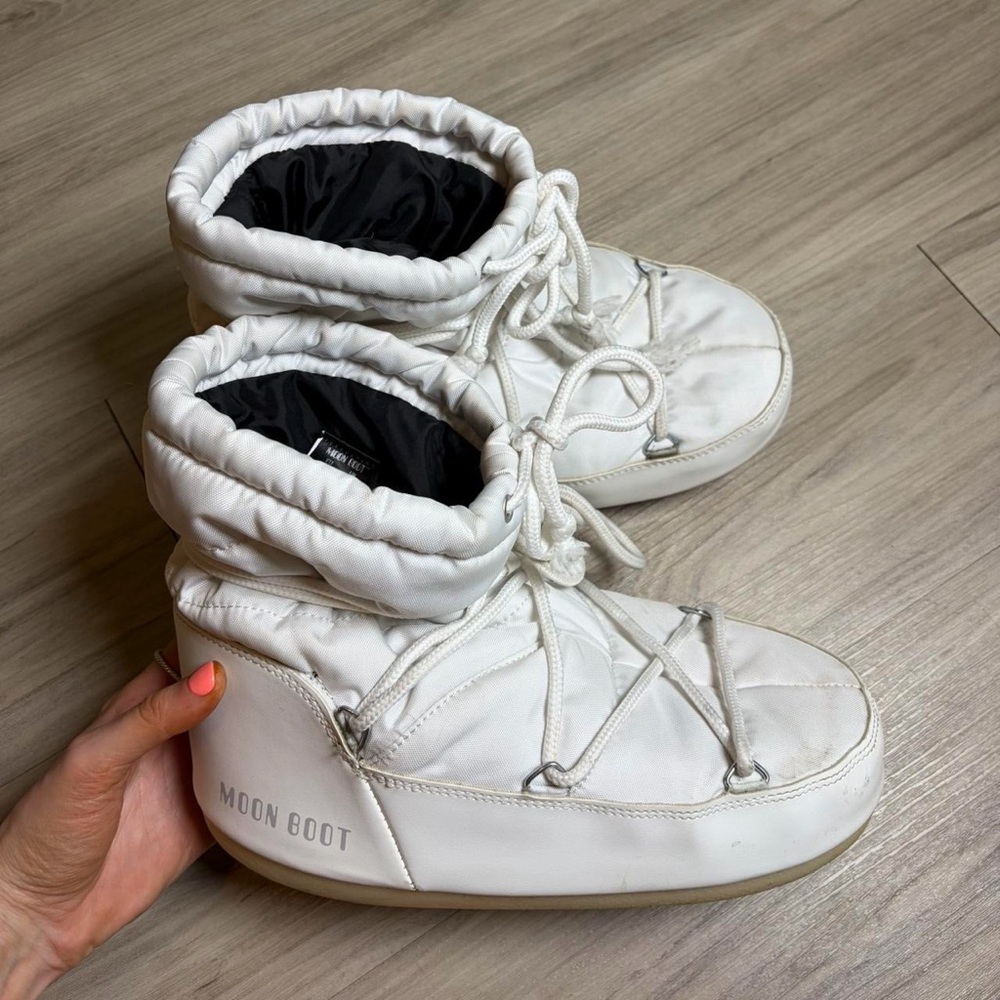 Moon Boot Women's Classic White Winter Boots